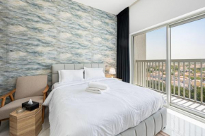 Trendy Studio Getaway In Dubailand's Best Distric